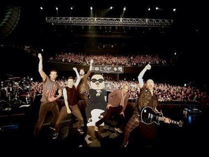 PSY : comment était votre concert en Corée The Script !?? je sais que c'était génial parce que j'y étais !!! haha