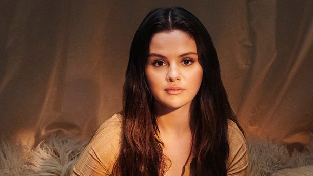 Selena Gomez continue de semer des indices sur son futur album