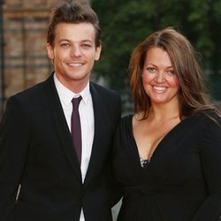 louis-tomlinson-et-sa-mere