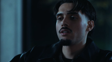 RnBoi dévoile "J'assume", une ballade acoustique et intime