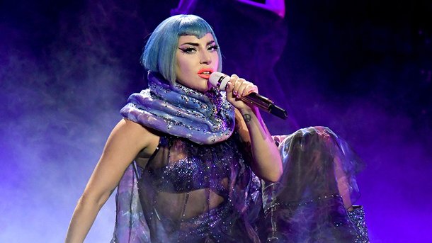 Lady Gaga confinée avec son amoureux: "C'est merveilleux de rester à la maison"