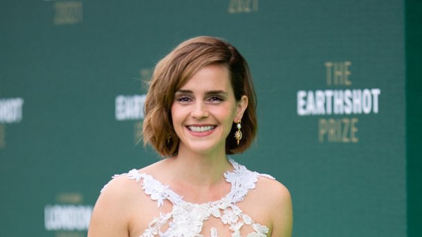 Emma Watson est de retour! Son apparition très chic sur le tapis rouge