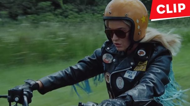Katy Perry fait un saut dans le temps avec «Harleys In Hawaii»
