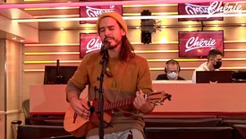 FLO DELAVEGA reprend "La Vie Ne Vaut Rien" d'Alain Souchon en live dans Le Réveil Chérie