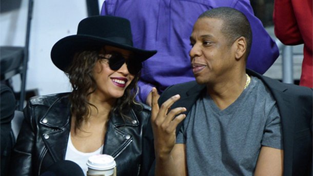 Beyoncé et Jay-Z : en couple pour assister à un match de basket à L.A!