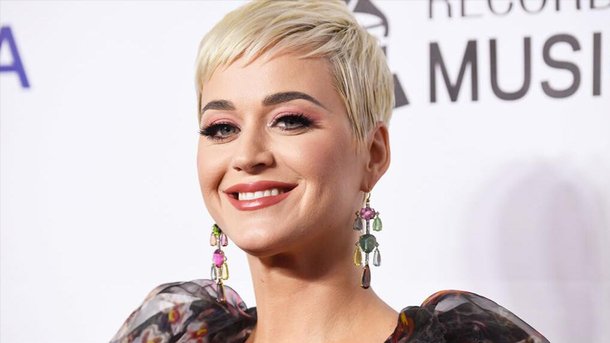 Katy Perry dévoile des indices sur son nouveau single «Small Talk»