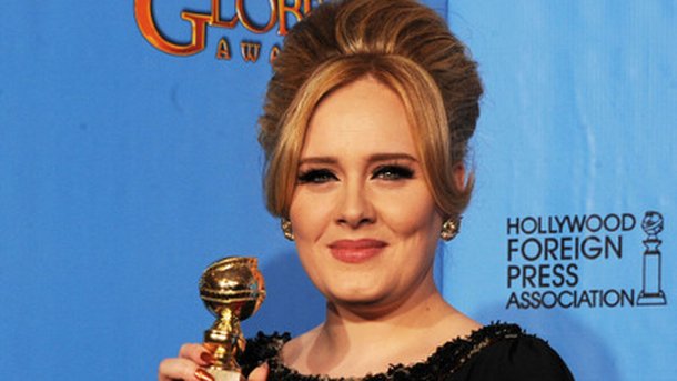 Adele attendue au mariage de Jennifer Aniston !