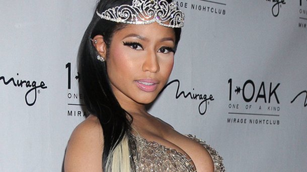 Nicki Minaj fête les un an de The Pinkprint avec ses fans
