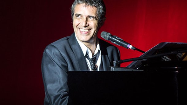 Julien Clerc dévoile le clip de «Je t’aime etc», sa collaboration avec Calogero