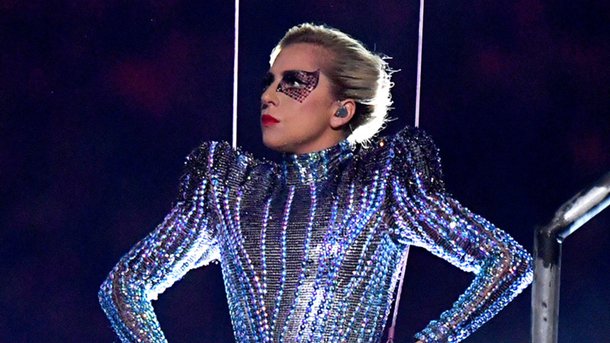Lady Gaga tout en élégance pour Tiffany & Co
