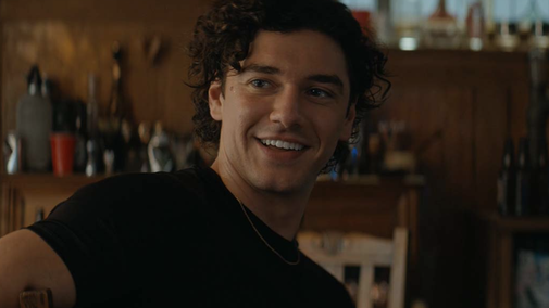 Vous craquez pour Belmont Cameli dans "Off Campus" ? Netflix a ce qu'il vous faut !