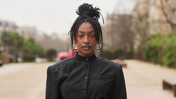 Ebony révèle la pochette de son premier album inspiré par Michael Jackson