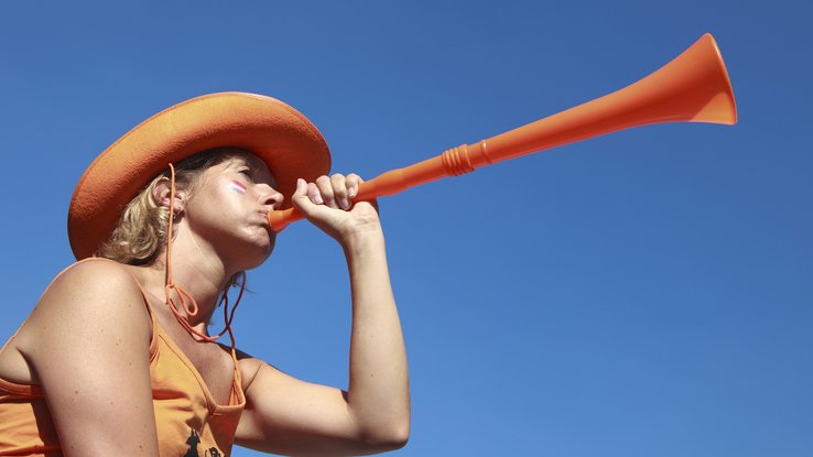 Les infos du Réveil Chérie :  des vuvuzelas distribués à des professeurs pour prévenir les incendies
