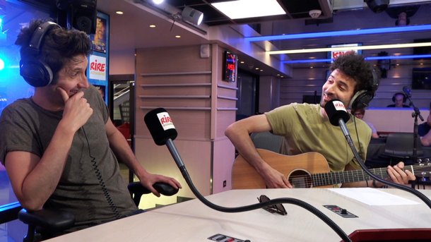 Alex Fredo : son billet en chanson :"Invité et esclave à la fois, C’est moi, Invité et esclave, j’fais l’Olympia..."