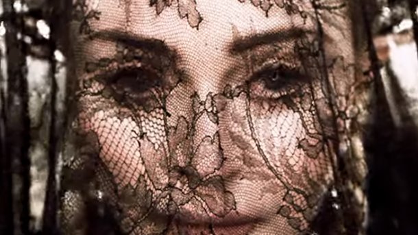 Madonna revient avec le clip choc de «Dark Ballet»