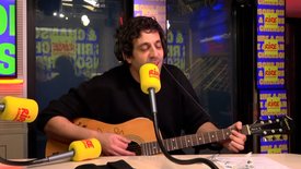 Max Boublil chante son tube mythique "Tu vas prendre" - Afterwork du rire