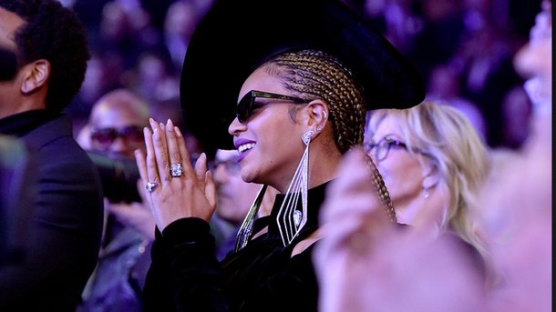 Beyoncé: découvrez son look Black Panthers aux Grammy Awards 2018!