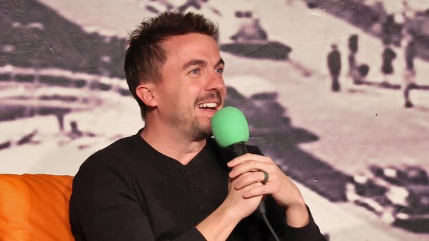"Malcolm" : Frankie Muniz retrouve Lois et Hal, la photo qui fait plaisir
